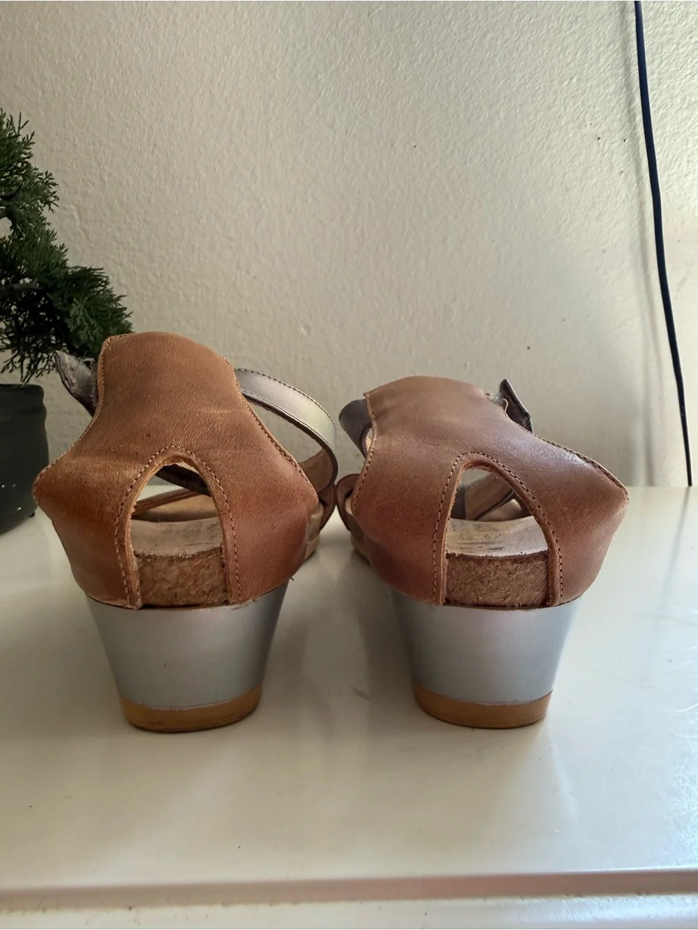 Naot pixie wedge sandals women size 10 Brown and Silver Wedge Sandals